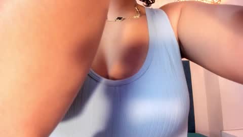 Snapshot of lunaaspen chatting on February 18, 6:15 pm Luna Aspen online show from February 18, 6:15 pm