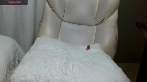 Luna Dread online show from October 9, 5:16 am