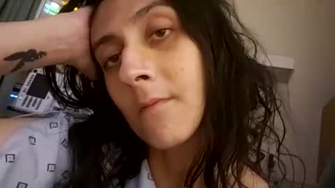 Snapshot of lunafreya92 chatting on February 17, 7:26 am Freya online show from February 17, 7:26 am