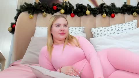 Snapshot of lunahouston chatting on January 17, 1:57 am LunaHouston online show from January 17, 1:57 am