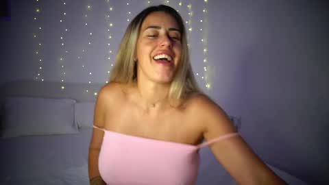 Laura online show from June 1, 10:44 pm