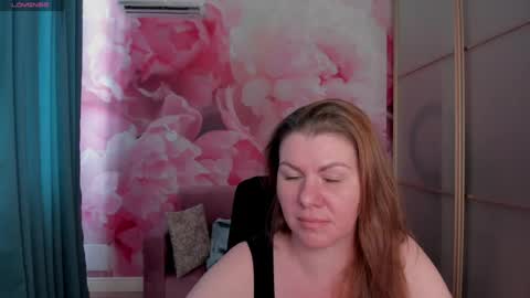 lunakissesx online show from June 13, 11:19 am