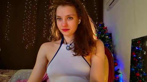 lunalike online show from January 10, 11:31 pm