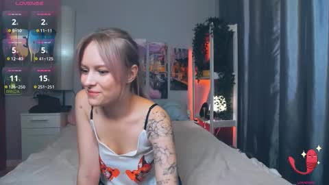Snapshot of lunaluxyx chatting on September 29, 3:39 pm Luna online show from September 29, 3:39 pm