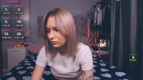 Snapshot of lunaluxyx chatting on October 12, 3:33 pm Luna online show from October 12, 3:33 pm