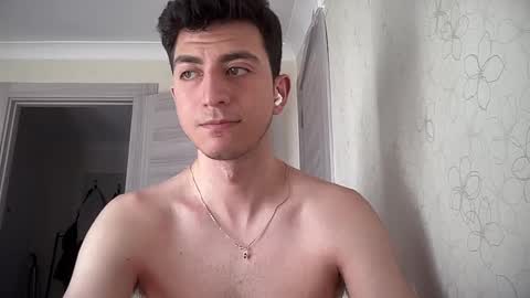 LunaPica online show from January 31, 11:35 am