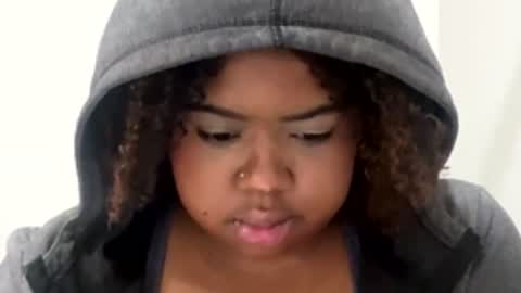 lunamoth00 online show from December 3, 9:24 pm