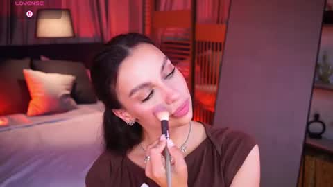 Snapshot of lunanight_ chatting on July 5, 8:38 pm Luna next streams Mon Fri Sat Sun 8pm-5am gmt0 online show from July 5, 8:38 pm