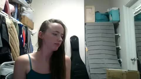 Snapshot of lunapixie2020 chatting on May 5, 7:11 pm lunapixie2020 online show from May 5, 7:11 pm