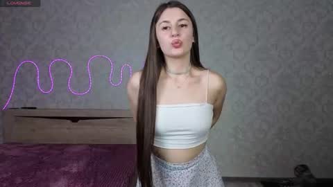 lunara6 online show from July 16, 5:30 pm