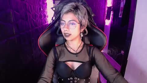 lunarichy online show from February 12, 7:53 pm