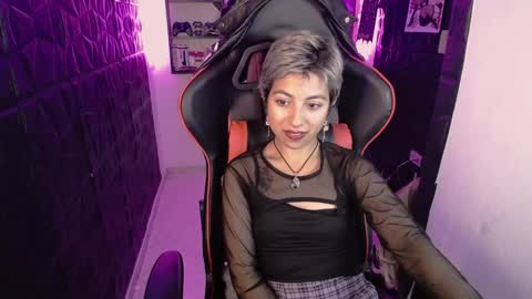 lunarichy online show from February 13, 9:00 pm