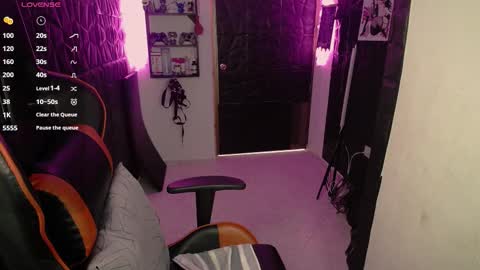 lunarichy online show from February 27, 8:42 pm