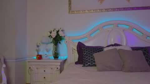 Luna Rishi online show from October 2, 6:09 am