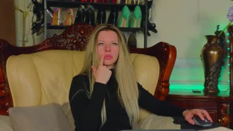 Luna Rishi online show from March 30, 6:25 am