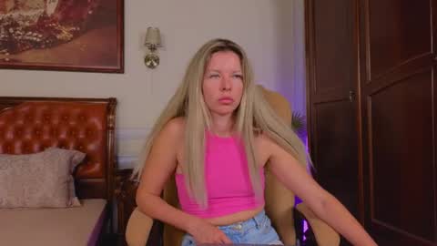 Luna Rishi online show from June 30, 6:25 am