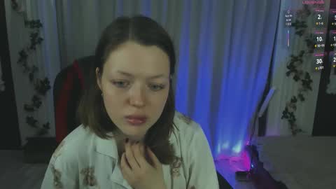 Lily online show from October 8, 6:00 am