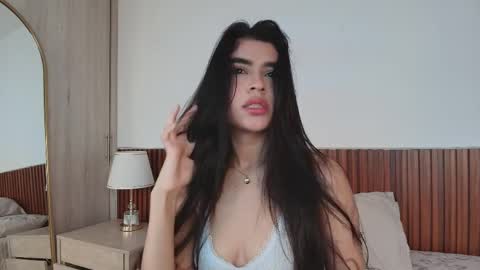 Luna Rousse online show from April 8, 3:17 am