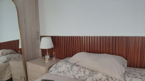 Luna Rousse online show from April 19, 2:00 am