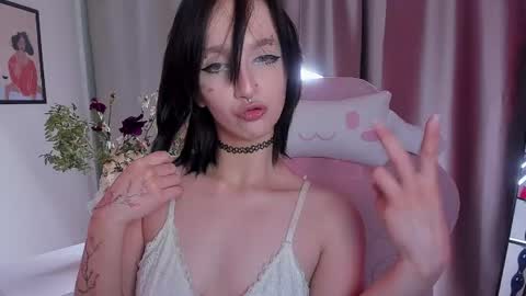 Snapshot of lunavogue chatting on May 18, 3:13 am call me a pose striker online show from May 18, 3:13 am
