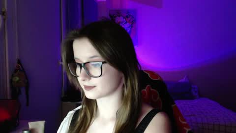 LunaXcherry online show from April 16, 6:19 pm