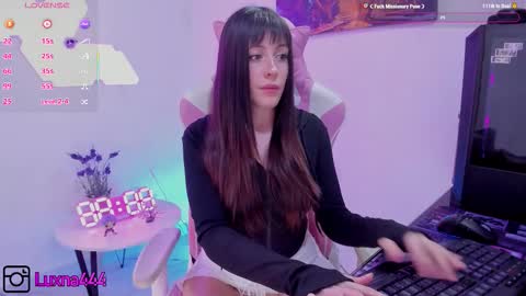   online show from November 25, 8:42 pm