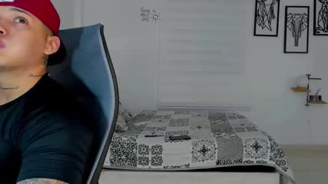 Lunay online show from March 4, 11:00 pm