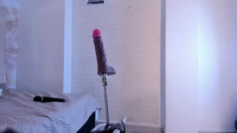 Snapshot of lunna__tylor chatting on February 3, 6:22 am lunna__tylor online show from February 3, 6:22 am