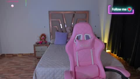 LUNA ROSE online show from April 10, 3:34 am