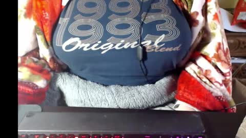 LunoviaXL online show from January 18, 5:17 pm