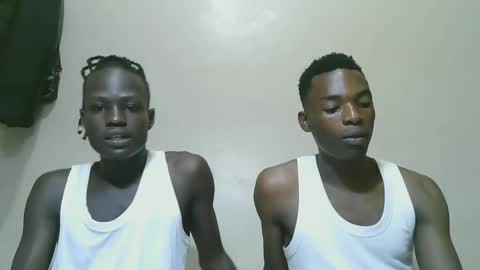 luoislove online show from November 11, 7:14 pm