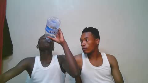 luoislove online show from February 12, 6:58 pm