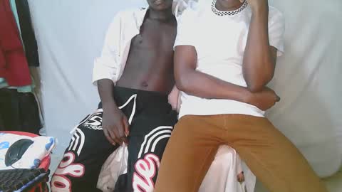 luoislove online show from March 11, 11:38 am