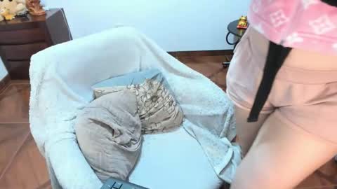 Snapshot of luscious86 chatting on April 7, 11:26 pm PAULINA online show from April 7, 11:26 pm