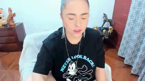 Snapshot of luscious86 chatting on April 8, 1:33 pm PAULINA online show from April 8, 1:33 pm