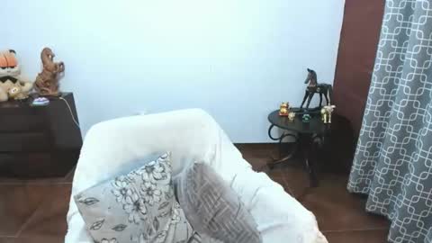Snapshot of luscious86 chatting on April 17, 6:44 pm PAULINA online show from April 17, 6:44 pm