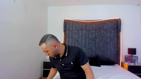 Lushian And Luna online show from March 7, 4:15 pm