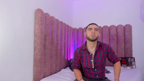 Lushian And Luna online show from March 12, 4:35 pm