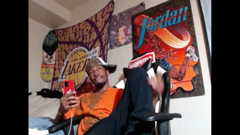 Snapshot of lust_j chatting on December 10, 11:30 pm LUST online show from December 10, 11:30 pm