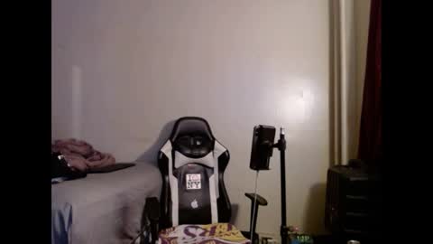 Snapshot of lust_j chatting on September 10, 2:33 am LUST online show from September 10, 2:33 am