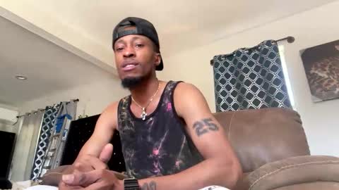 Snapshot of lust_j chatting on November 6, 6:31 pm LUST online show from November 6, 6:31 pm