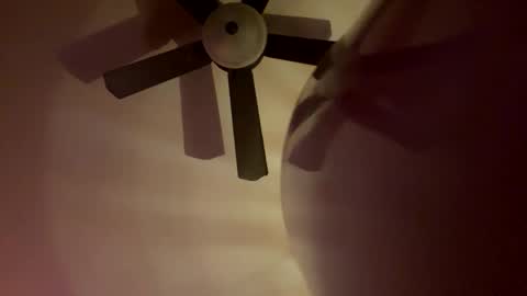 Snapshot of lust_j chatting on February 5, 10:31 am LUST online show from February 5, 10:31 am