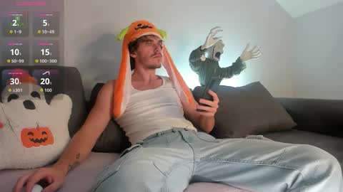 lustfullooking online show from October 19, 11:11 am