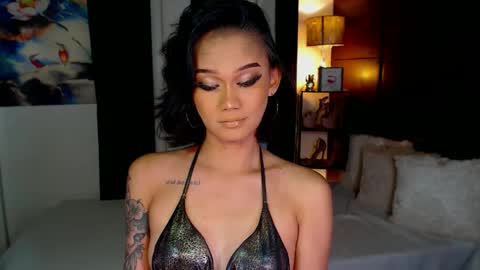 Snapshot of lustfulltrans chatting on December 19, 5:29 am AdriannaFowks online show from December 19, 5:29 am