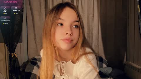 Isabel online show from December 21, 7:06 pm