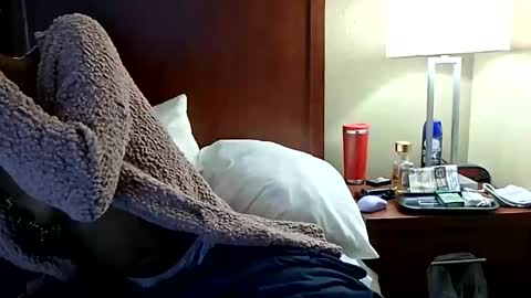 Snapshot of luvbug555 chatting on November 4, 11:20 am luvbug555 online show from November 4, 11:20 am