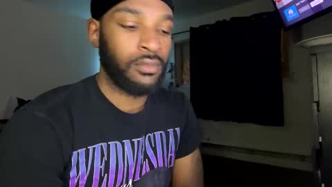 Snapshot of luverboibbc chatting on December 31, 2:08 am luverboi online show from December 31, 2:08 am