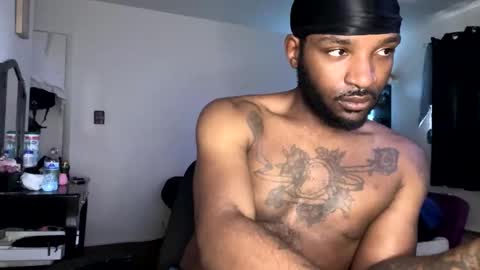 Snapshot of luverboibbc chatting on January 29, 9:07 pm luverboi online show from January 29, 9:07 pm