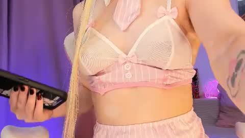 Luvienne Belle online show from June 21, 1:41 am