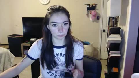 luvrxstarx online show from January 9, 2:47 am